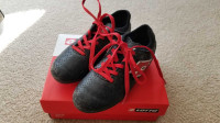 Kids soccer cleats forsale size 13T