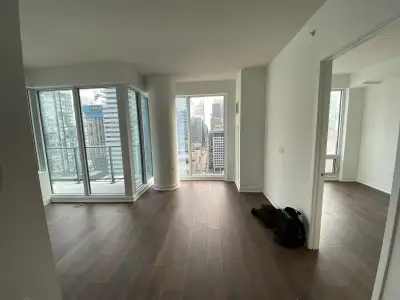 Downtown Toronto condo. 2b + 2bath + parking (King and Peter)