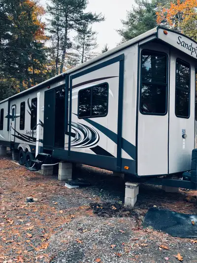 Trailer is in excellent condition and must be moved from lot at Laura’s Loop GreenfieldNS. Reason fo...