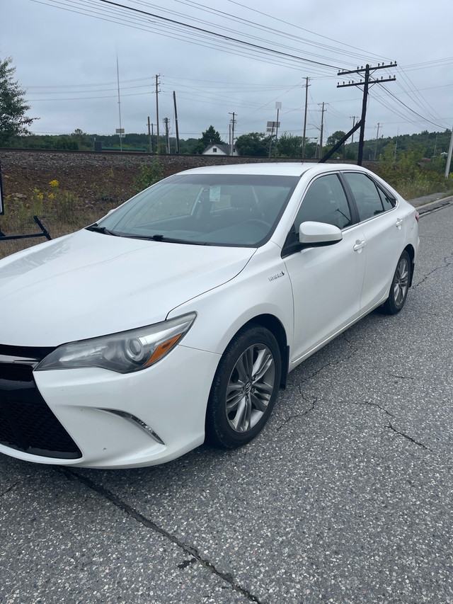 2015 toyota Camry hybird in Cars & Trucks in Sudbury