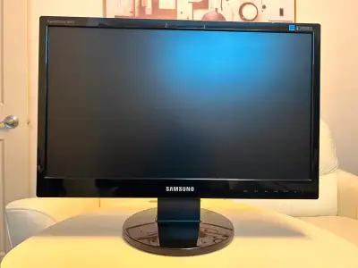 Moniteur à écran plat SAMSUNG 22po Flat Panel Monitor, View more