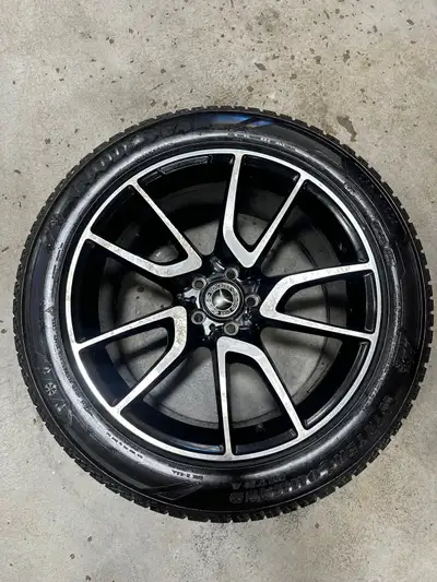 2019 Mercedes Benz GLE 43 Winter set of rims and tires Size: 265/ 50/ R20 Brand : Good year Winter c...
