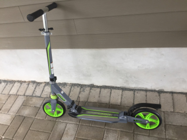 Trottinette Green Machine (Scooter) in Toys & Games in Gatineau