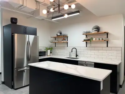 Large Office Space for Rent 305F Madison, Winnipeg, R3J 1H9 SECOND MONTH RENT FREE Offices on Madiso...