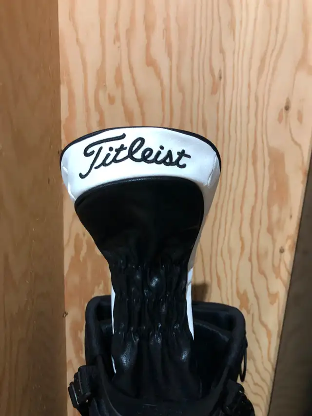 Titleist TSI driver head cover in Golf in Norfolk County - Image 3
