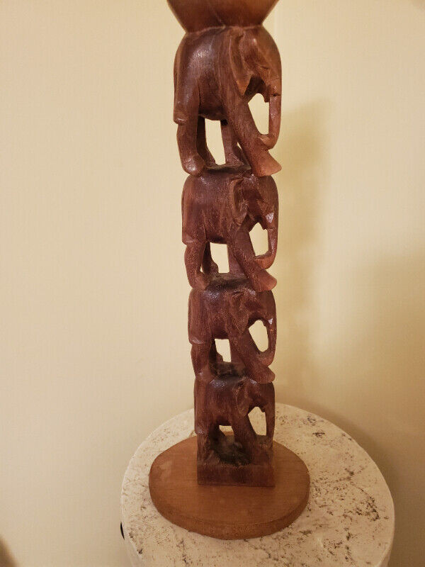 VINTAGE CARVED WOOD SCULPTURE in Arts & Collectibles in City of Toronto - Image 4