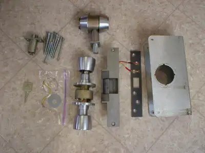 GACHE ELECTRIQUE STRIKE SERRURE HEAVY DUTY SECURITY DOOR MEDECO, View more