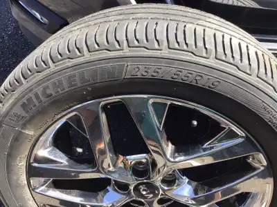 Kia 2019 Sorento Tires and rims P235-55R19 5/32 and 6/32 In very good condition Asking $500.00 Pleas...