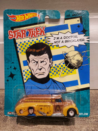 1:64 Hot Wheels Premium Star Trek Dr. McCoy 1938 Dodge Airflow