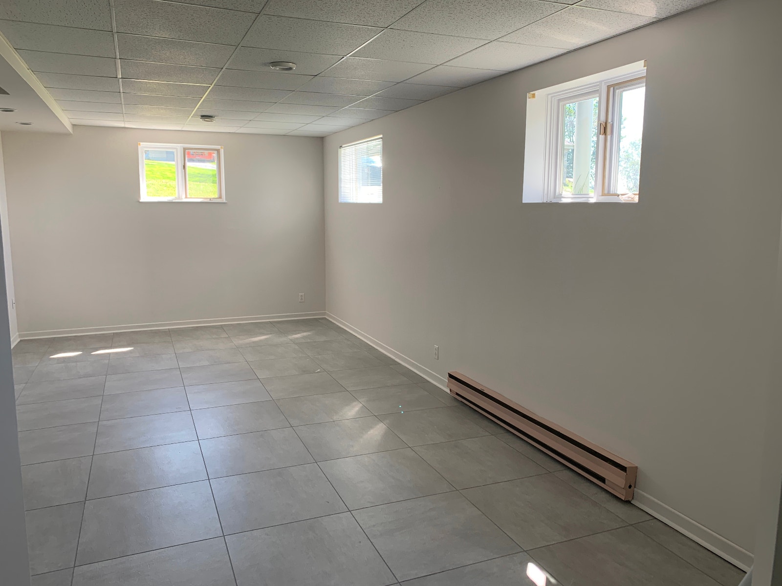 St-Joseph Beauce - Logement 3 1/2 - Demi-Sol tres éclairé — photo 1
