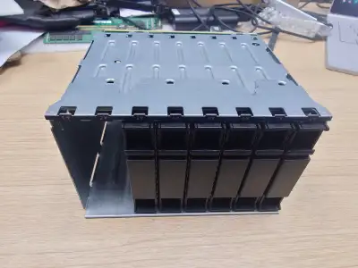HP 747592-001 DL380 Gen9 8SFF Drive Cage (25041710)