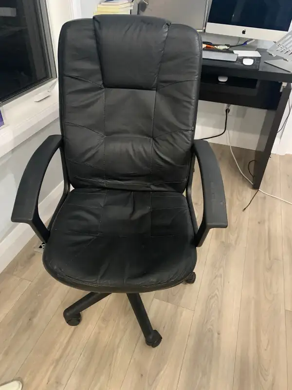 Desk Chair in Chairs & Recliners in Kingston - Image 7