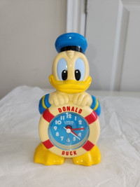 Vintage Disney Time Donald Duck Alarm Clock FD358 Battery Operat