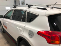 Barres Transversales de toit neufs pour Toyota RAV4 2013-18.