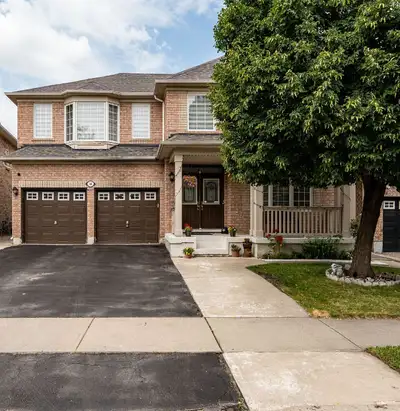 2 Bedrooms and 1 bath with lot of storage space