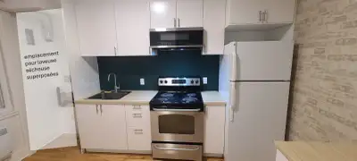 ✨ Appartement 1 chambre rénové – Vieux-Longueuil Disponible 1er juillet · Stationnement inclus. Réno...