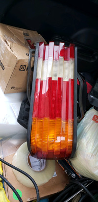 Mercedes Benz w126 right tail light 