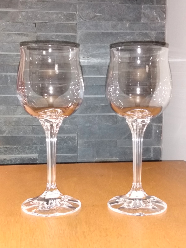 Vintage Pinwheel Bohemian Crystal Wine Glasses (8) in Arts & Collectibles in Delta/Surrey/Langley - Image 4