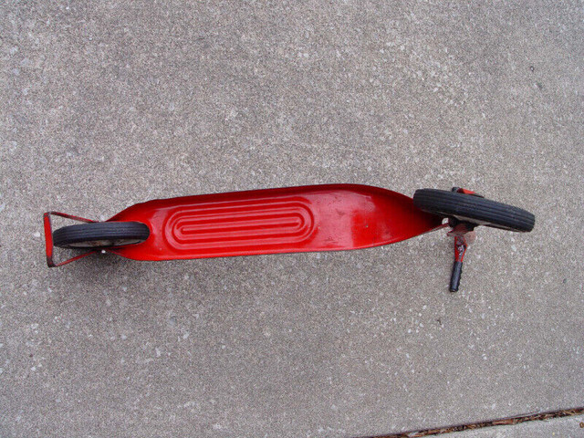 60's Push & Ride Red Metal 2 Wheel Scooter. Fort Erie in Arts & Collectibles in St. Catharines - Image 4