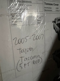 Brand new 2005-2007 Tacoma 5 ft Tunnel cover 