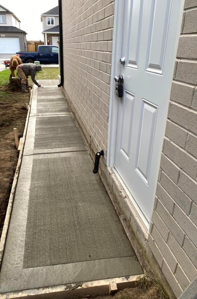 Specializing in : - Driveways - Stamped/decorative concrete - Exposed aggregate - Retaining walls -...