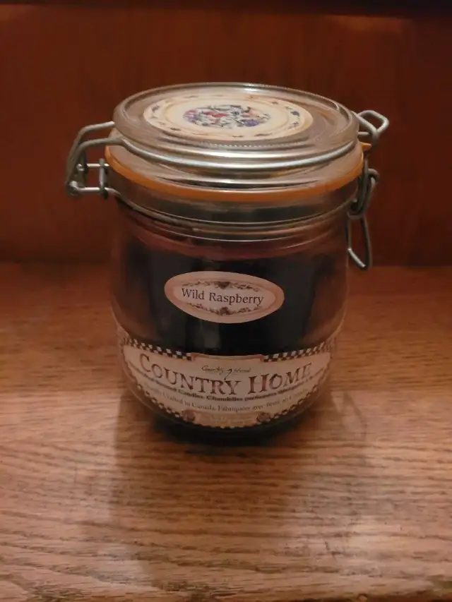 jar candle in Home Décor & Accents in Trenton - Image 2