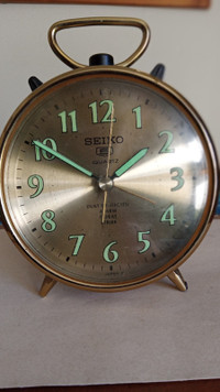 Vintage Seiko quartz alarm clock
