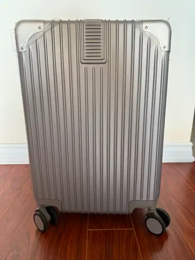 Lightweight spinner carry on, View more