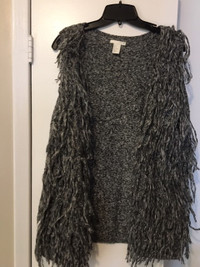 H&M long sweater like vest, grey ladies $10, fits Small-M