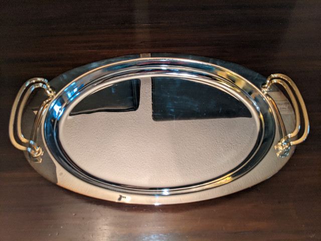 Vintage Silver Plated 3 Quart Oval Baker in Arts & Collectibles in Mississauga / Peel Region - Image 4