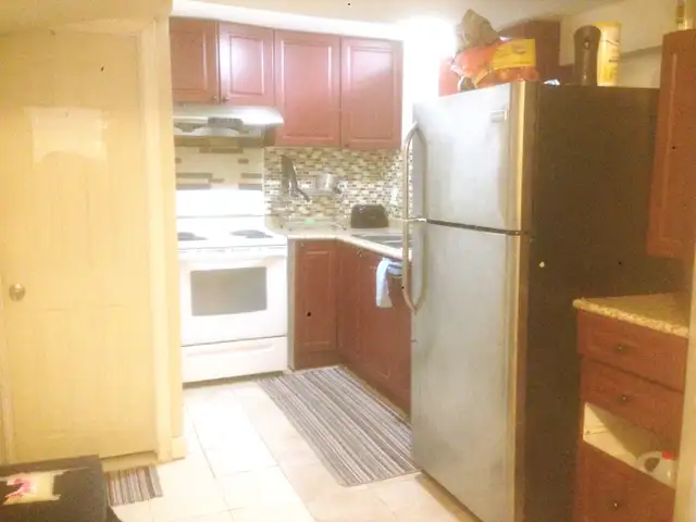 ROOM FOR RENT…!!!!! in Room Rentals & Roommates in City of Toronto - Image 6