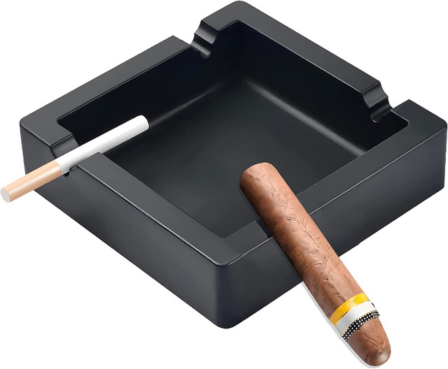 Cigars Large Black Cigar Ashtray and Big Cigarette Ashtrays in Other in City of Toronto - Image 4