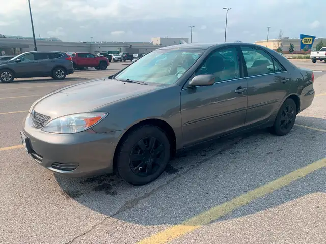 Camry - LOW KMs