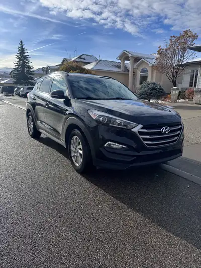 2017 Hyundai Tucson Limited/AWD Powertrain Auto, AWD, 2L 4cyl, Gas Active status /clean carfax Carfa...