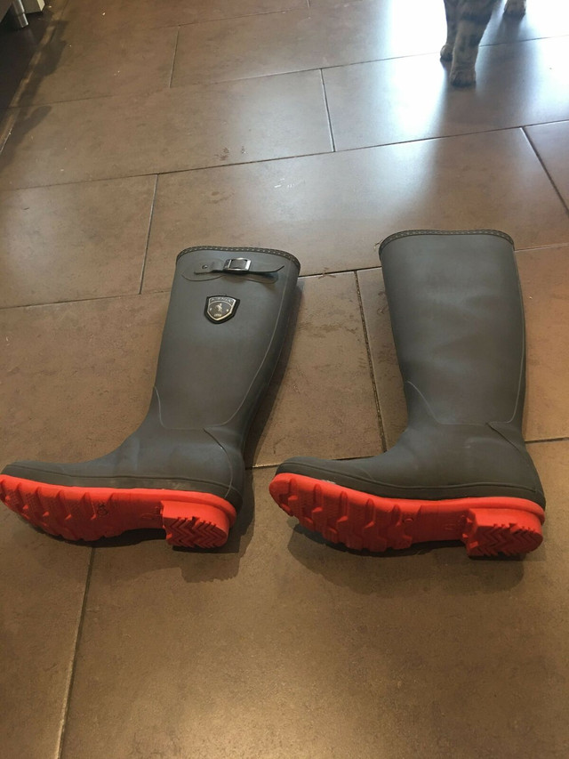 Kamik Rain boots - size 7 in Women's - Shoes in City of Toronto - Image 3