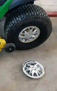Lawn tractor  hubcaps