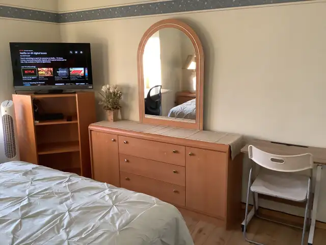 Bedroom, All Inclusive, Your Own Bathroom, Sandstone NW Calgary