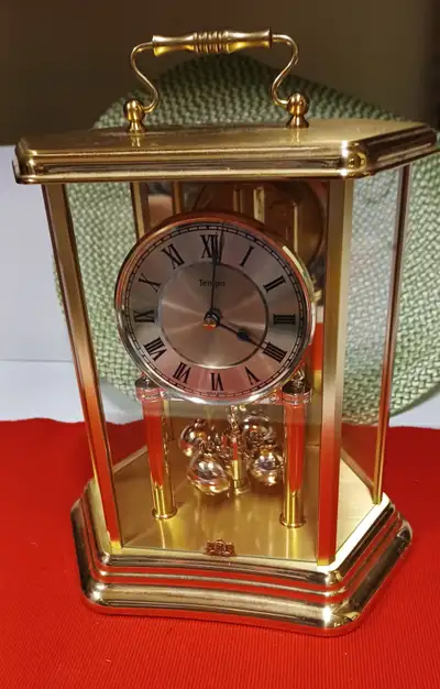 Pendule en bonne condition ( horloge style vintage ), View more