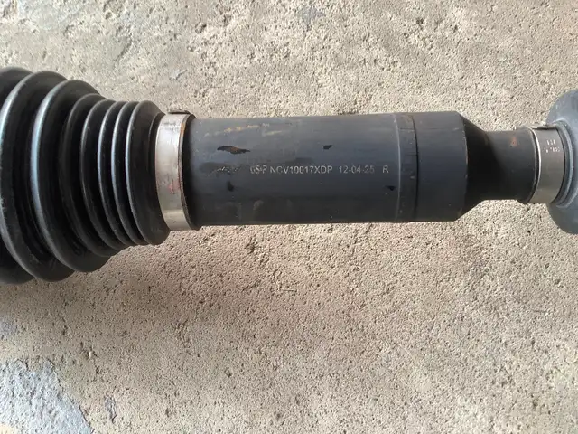 CV AXELS in Transmission & Drivetrain in Calgary - Image 2