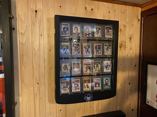 Sports Card Case in Hobbies & Crafts in St. Catharines - Image 2