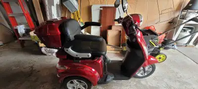 new $3500 Price reduction to $1800 Only 60 km New batteries Will deliver within 50km Many features B...