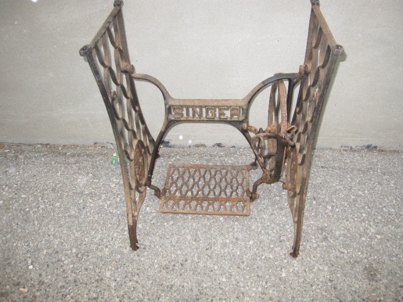 1910 CAST IRON SINGER SEWING MACHINE BASE FOR LIVE EDGE TABLE Arts
