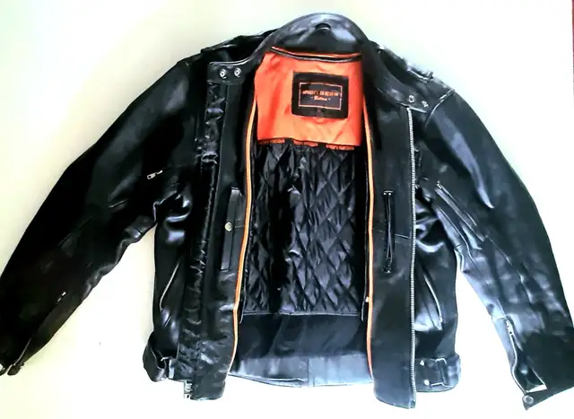 Mens XL Motorcycle Leather Jacket in Men's in Edmonton - Image 9