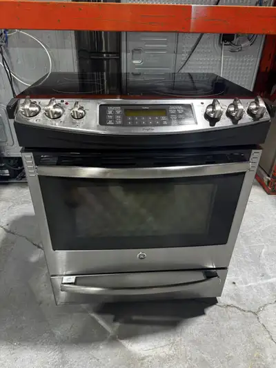 Cuisinière 30po vitrocéramique Inox. | PCS940SFSS - GE Profile, View more