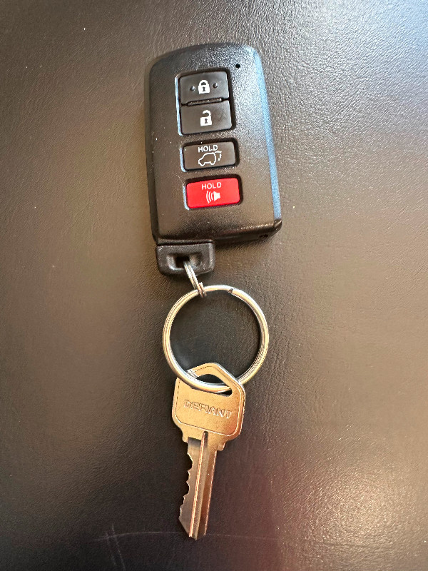 TOYOTA RAV4 Smart key Fob lost In Burnaby in Lost & Found in Burnaby/New Westminster