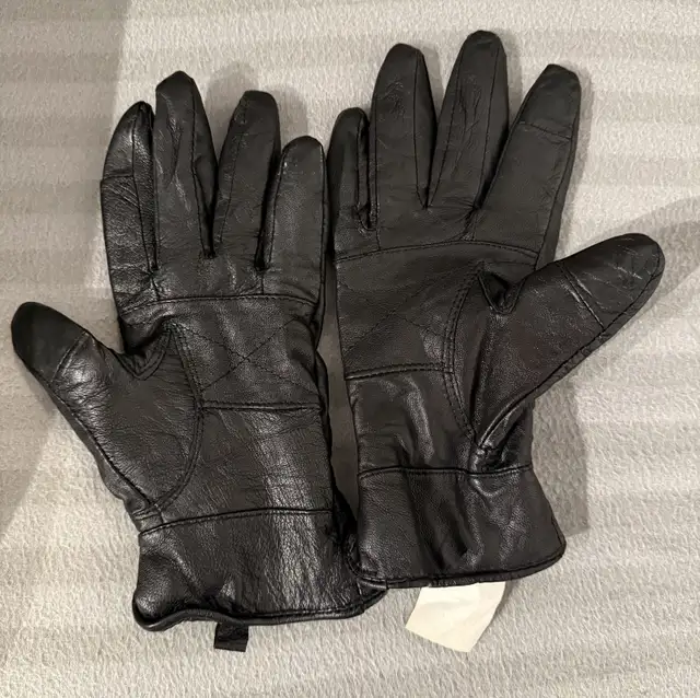 Women's Black Stylish Pure Leather Gloves Size 7 in Women's - Other in Oshawa / Durham Region - Image 5