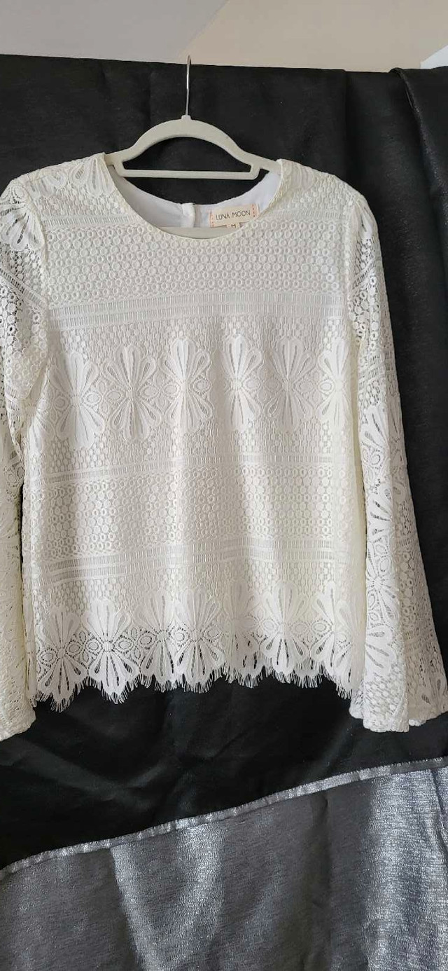 White lace boho style top  in Women's - Tops & Outerwear in Oshawa / Durham Region