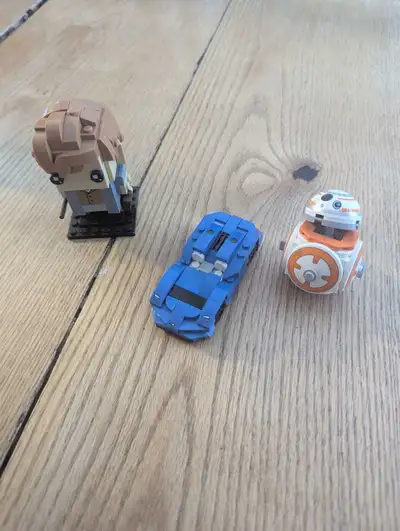 Micro McLaren Elva 5$ BB8 15$ Newt Scamander Brickheads 30$ Check out my profile for more new and us...