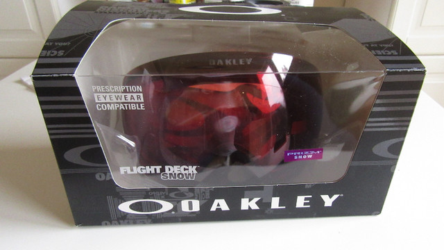 Oakley Flight Deck Snow Ski Goggles - Brand New in Ski in Oshawa / Durham Region - Image 2