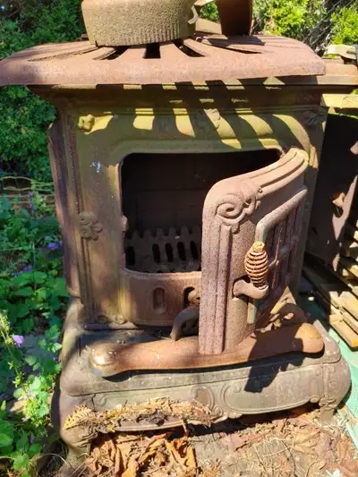 wood burning potbelly stove, View more